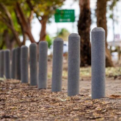 Bollards-Sml-3Y-1111px-760x506